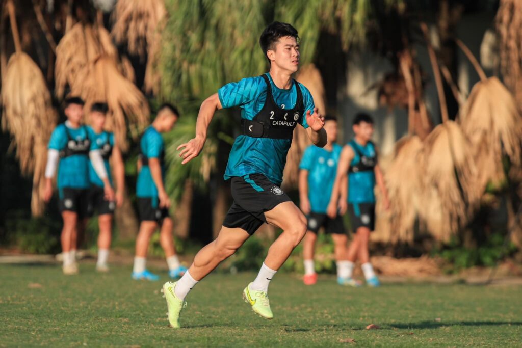 Duy Mạnh Quay Về: Niềm Hy Vọng Mới Cho Đội Tuyển Việt Nam Trước AFF Cup