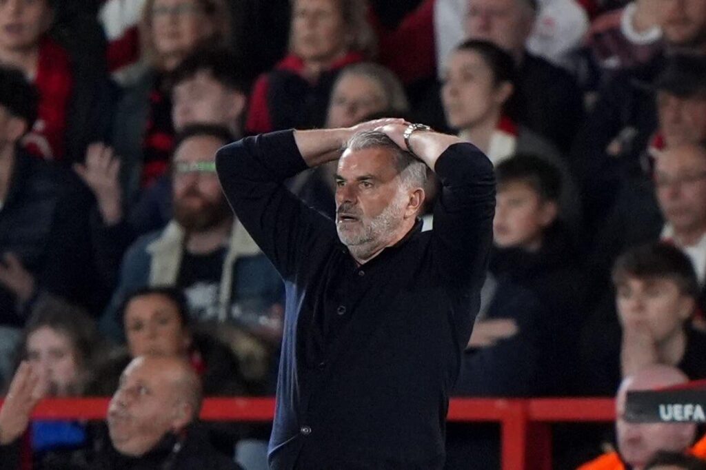 Áp Lực Đang Đè Nặng Lên HLV Postecoglou Ở Nottingham Forest