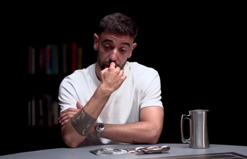 Bruno Fernandes bày tỏ sự phẫn nộ